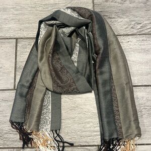 Women’s Scarf Shawl Wrap Perfect for Cooler Weather